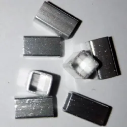 tubo para montagem de bijuterias 07mm quadrado reto alum�nio n�quel 100 pe�as